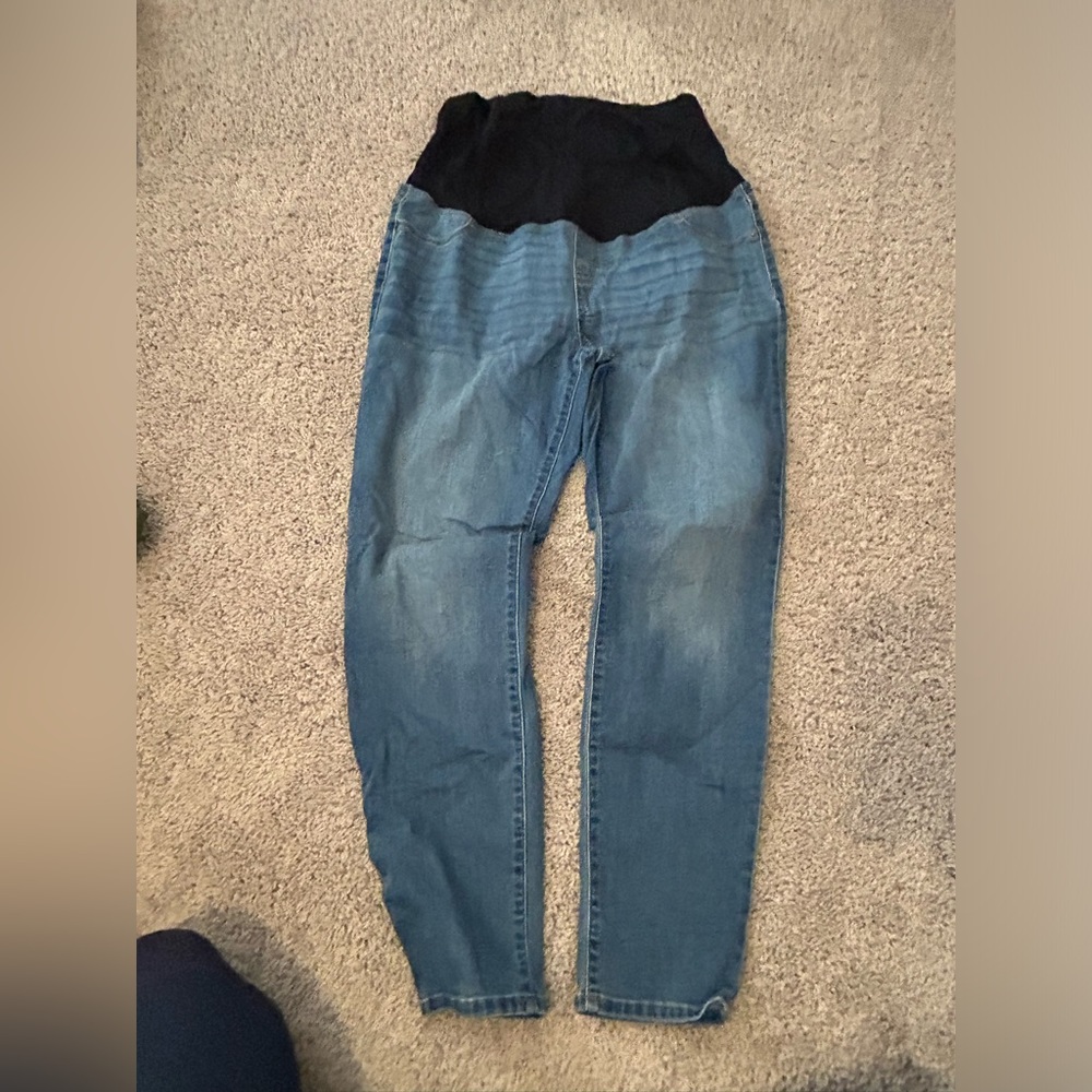 Maternity jeans. Over the belly